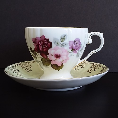 Royal Grafton England Tea / Coffee Footed Cup @ Saucer Set - Picture 12 of 13
