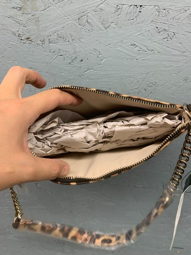 INC Zoiey Beuteltasche Tasche Leopardenmuster Kunstfell Kettenriemen Schultertasche Neu mit Etikett - Bild 10 von 14