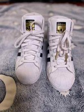 Adidas UP Zapatillas Talla 7W Blanco con Rayas Negras, Etiqueta Dorada en Lengüeta