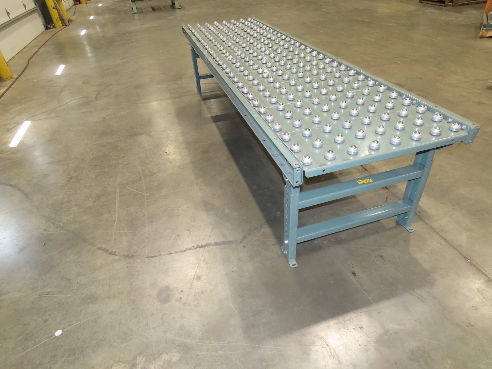Hytrol 34"x 10' Ball Transfer Conveyor Table 31"BF 4"Centers Adj Height