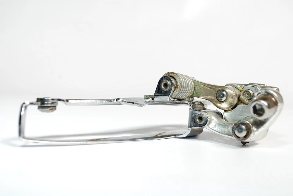 Vintage Campagnolo Veloce Road Bicycle Front Derailleur Racing Bike Front Mech  - Image 4 of 4