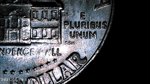 1976 D Kennedy Half Dollar Grease Mint Error Missing "H'" And Partail "A" Hall) - Picture 2 of 9