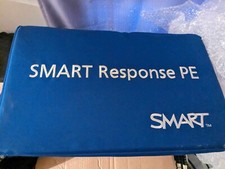 Lot of 32 Smart Technologies Response PE Clickers Remotes 03-00174 w/Case