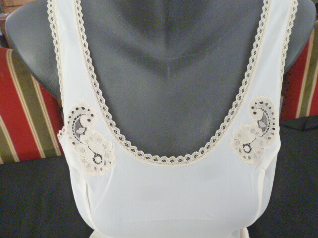 Combinaison Vintage Dentelle Blanc Cassé – Taille 44 (fait 40/42), Cintrée