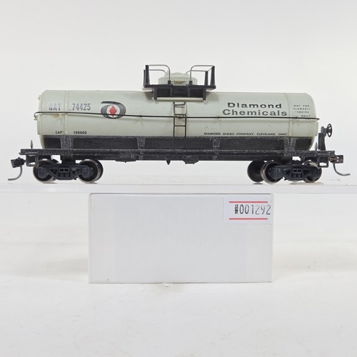 Coche cisterna Accurail escala HO Diamond Chemicals GAT #74425 | Zustand: Used