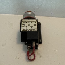 Allen-Bradley 800MR-QT24 Series D Pilot Light NOS