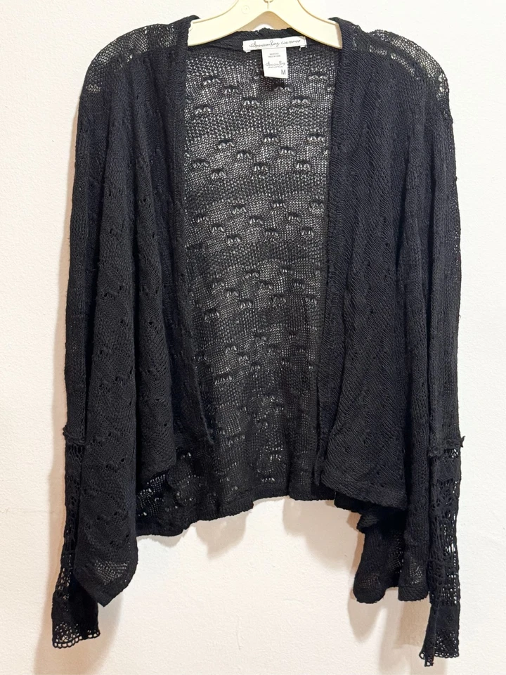 Cardigã American Rag crochê renda rosto aberto suéter de malha tamanho M - Imagem 2 de 4