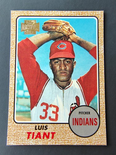 2002 Luis Tiant #117