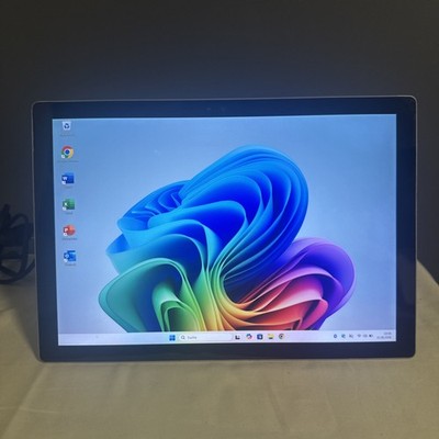 Microsoft Surface Pro 4 Tablet 12,3 Zoll (31,2cm) Intel 4GB 120 GB WiFi Win 11
