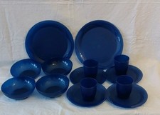 Tupperware Picknick-Set 14 Teilig 4 Becher 4 Schüssel 6 Teller Neu USA Rarität