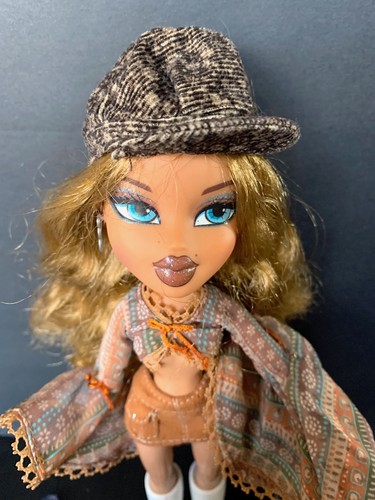 2001 MGA Entertainment Bratz Flashback Fever Fianna Puppe und Zubehör