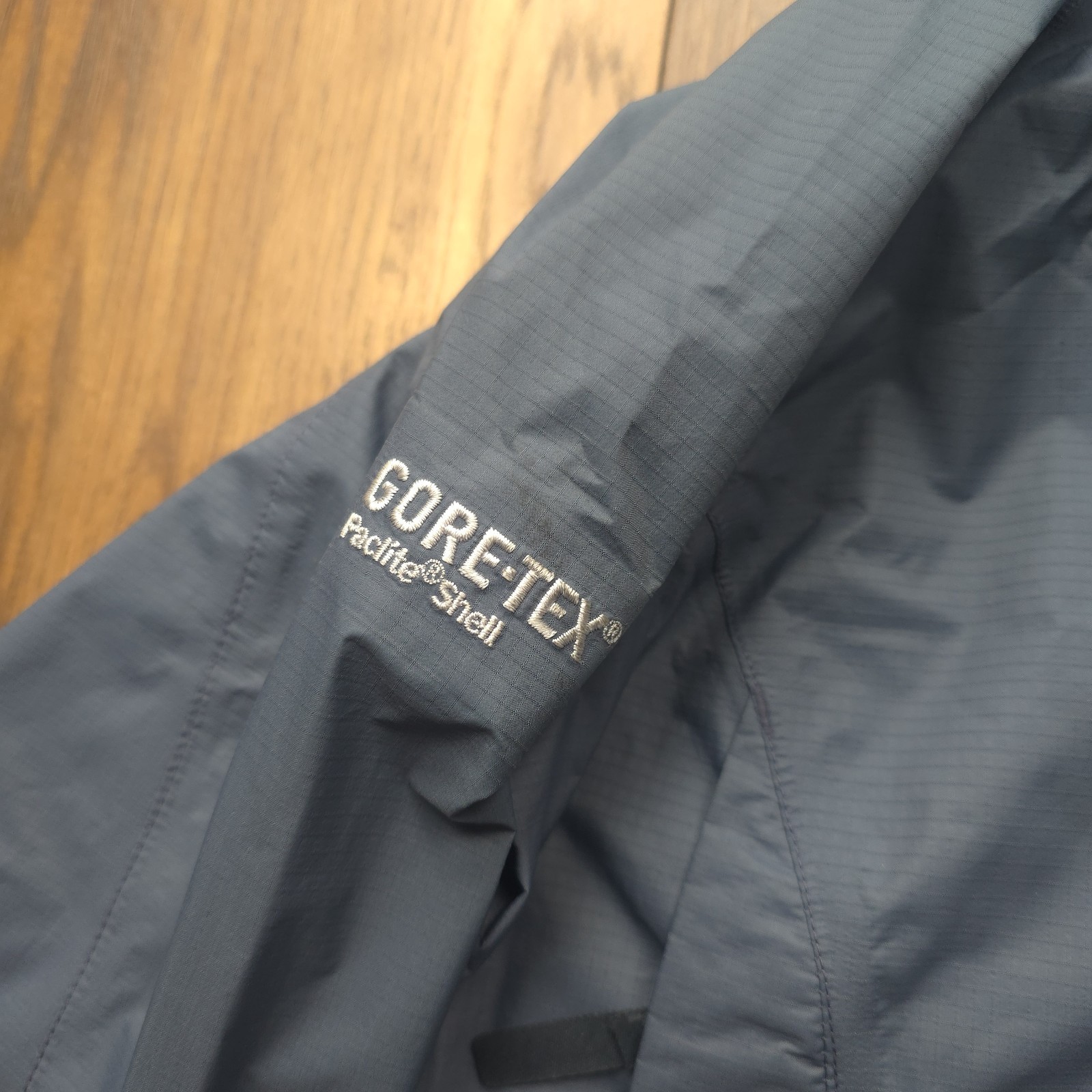 Berghaus Goretex Paclite Shell Jacket Womens Size… - image 4