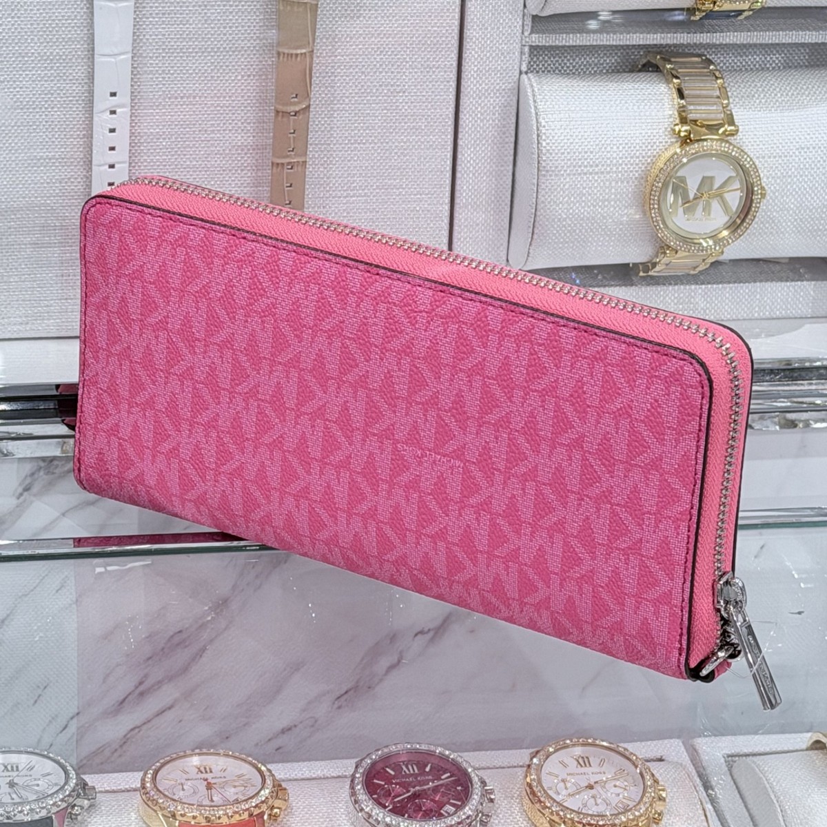 MICHAEL KORS JET SET TRAVEL LG CONTINENTAL WALLET WRISTLET MK LOGO