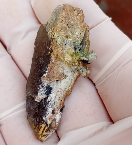 Hyalite opal goethite and quartz - Erongo Mountain Namibia - Picture 12 of 12