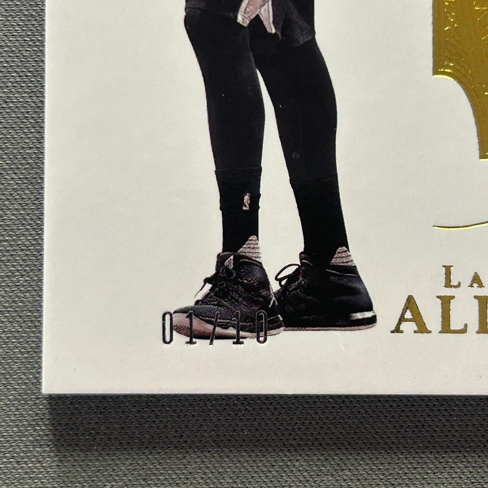 2016-17 Panini Flawless Basketball LaMarcus Aldridge #68 Dual Diamond GOLD 01/10 - Image 2 of 4