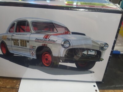 AMT 1949 Ford Coupe Gas Man 1/25 scale model kit