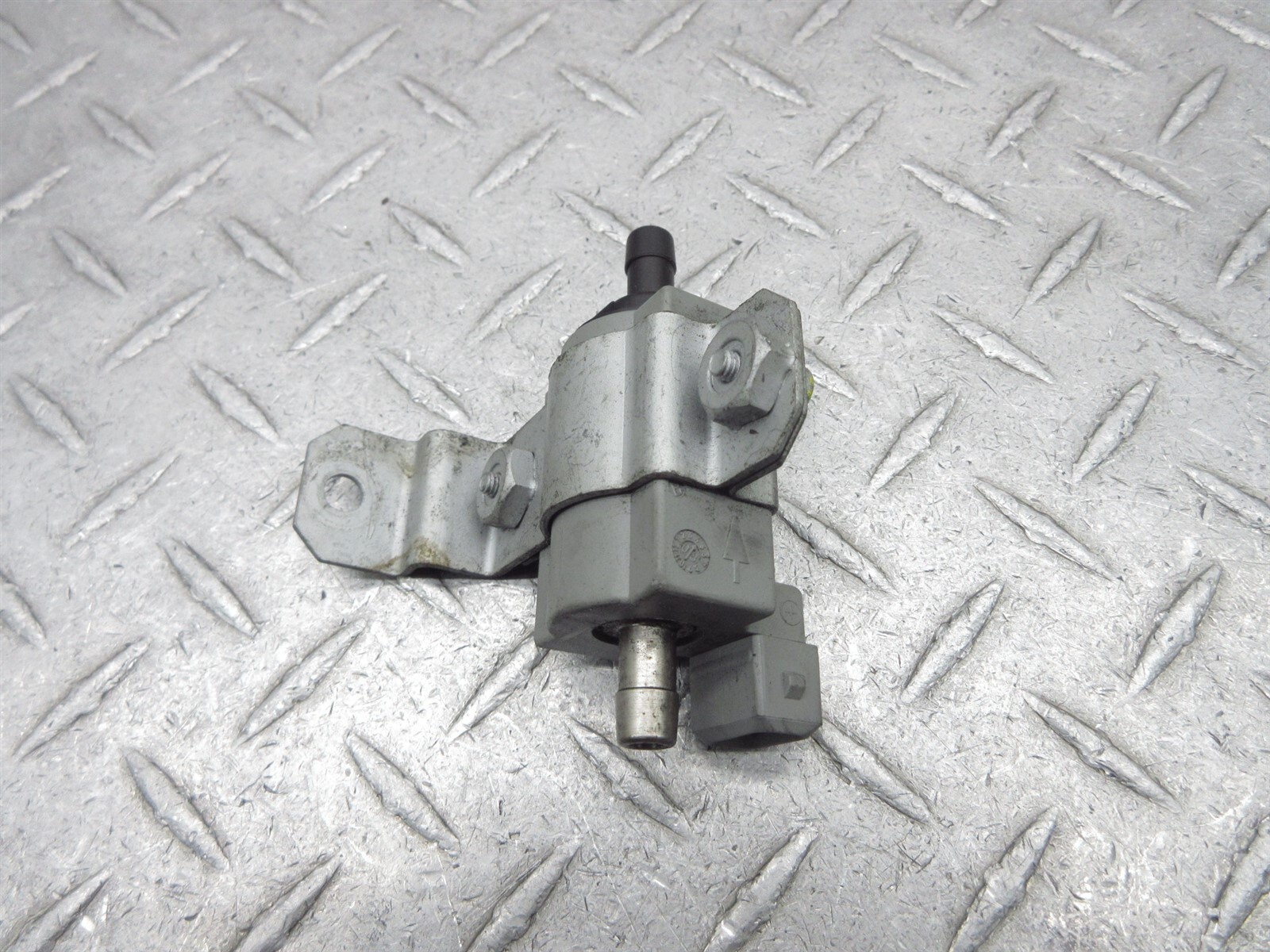 2008 Ferrari F430 Spider 178309 RH Rear Right Passenger Side Solenoid Valve