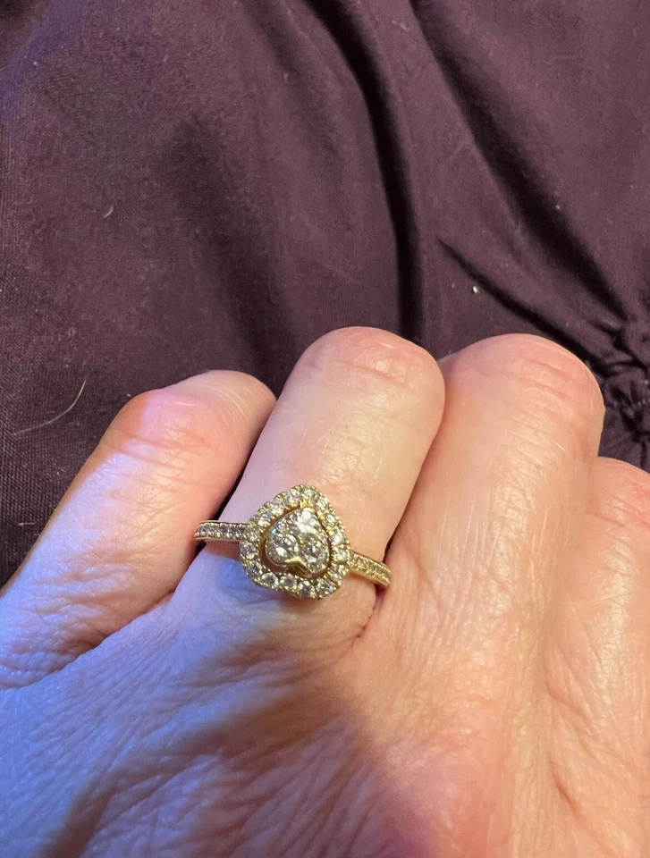 18K Yellow Gold .53ct HEART Shaped Engagement Ring. Stunning And Rare. US Size 6 - Image 3 of 4