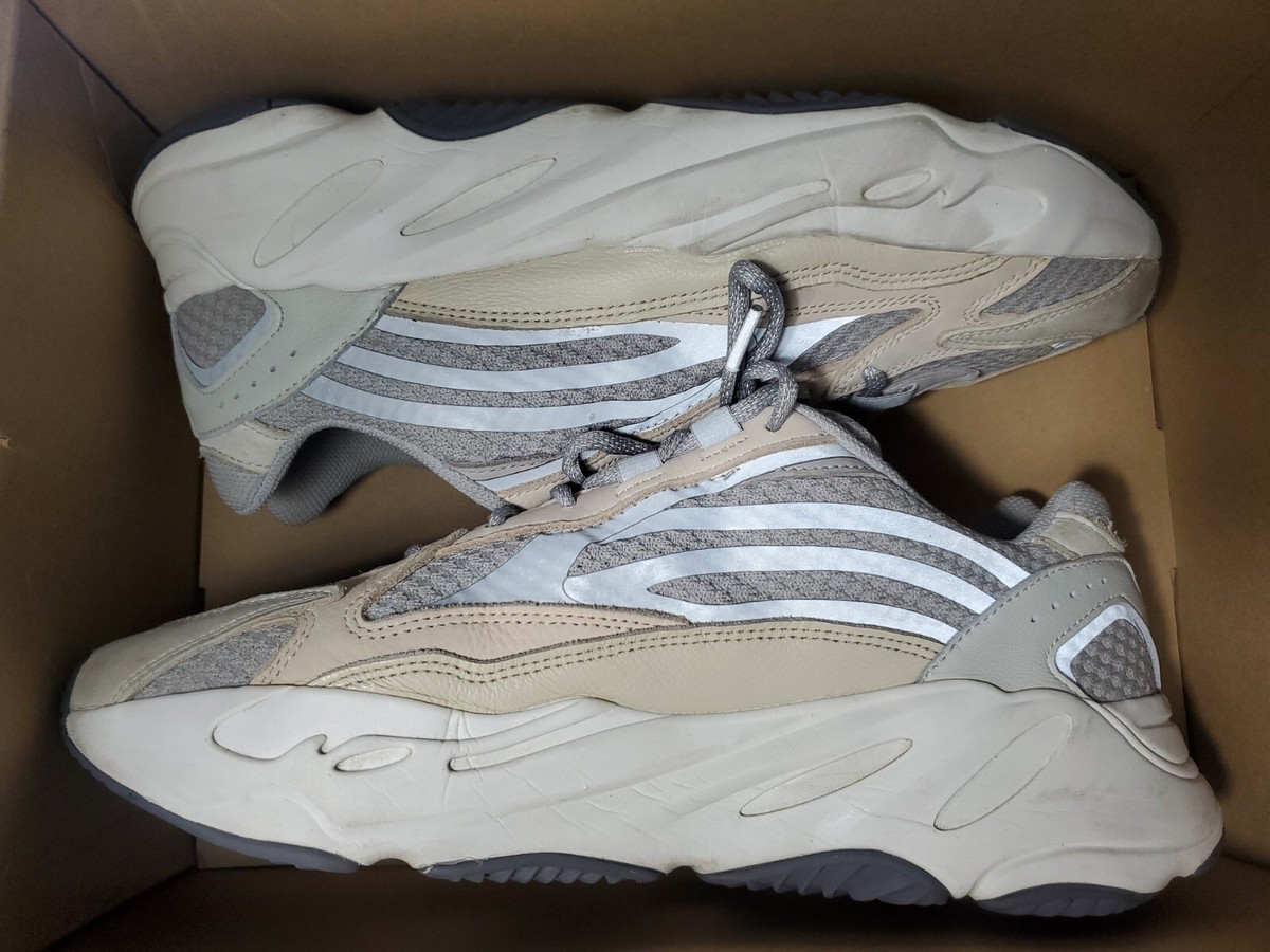 yeezy 700 v2 cream size 12