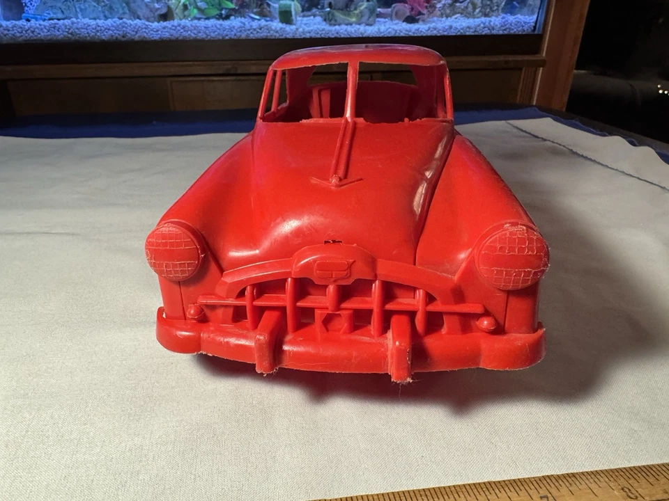 Coche de plástico Ideal Toy Corp vintage grande años 50 sedán de 4 puertas color rojo Foto 2 de 4