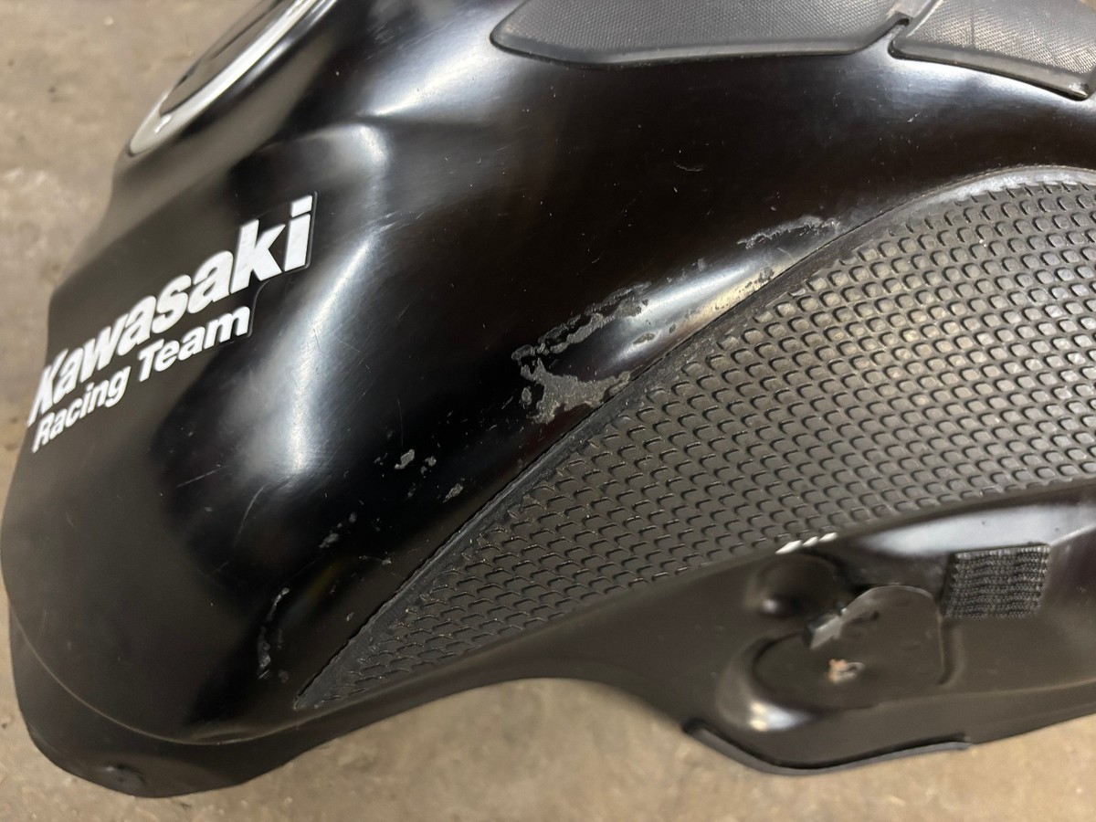 Kawasaki Ninja ZX10R ZX10 2018 2020 2019 OEM Fuel Gas Tank Cell
