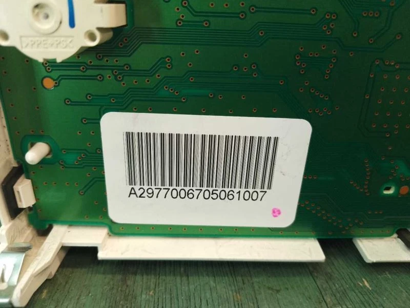 2007 2008 NISSAN VERSA SPEEDOMETER GAUGE INSTRUMENT CLUSTER W TACH 24810EL81B - Image 4 of 4