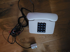 Altes Telefon mit Tasten POST FeTAp 751-1 BP Beige Retro Vintage 1983