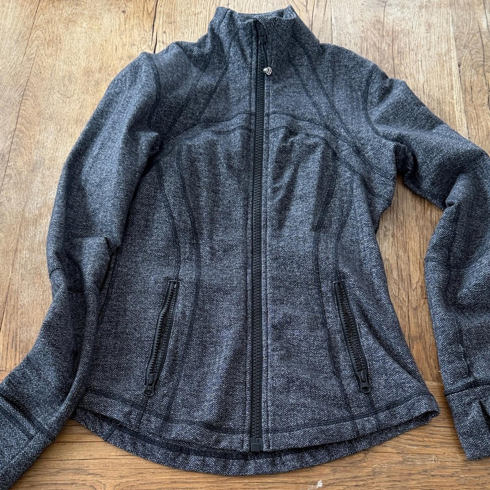Lululemon Define Jacket EUC - image 2