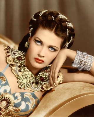 Exotic Costume YVONNE DE CARLO Hollywood Movie Cinema 8 X 10 In Photo