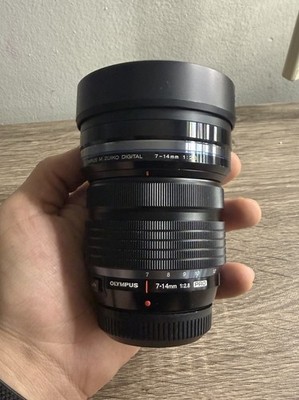Olympus M.Zuiko 7-14mm f/2.8 PRO Lens Micro Four Thirds Mount - Barely Used****