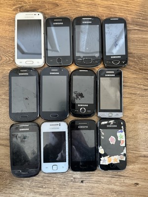 12 x Samsung Galaxy Smartphone ungetestet