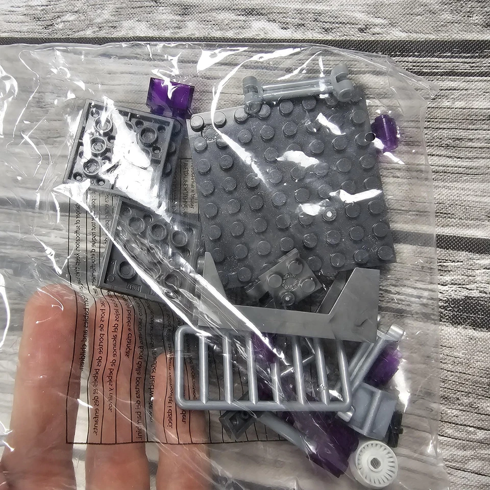 READ Mega Bloks Teenage Mutant Ninja Turtles Krang Raphael Figures Playset TMNT - Image 3 of 4