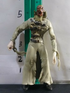 batman begins scarecrow figure