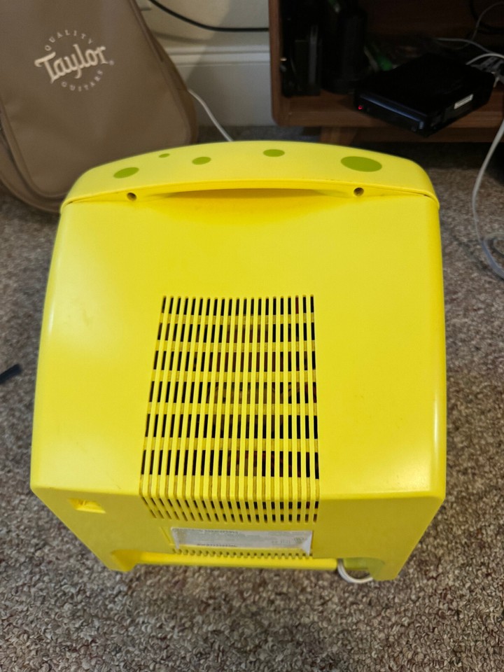 SpongeBob CRT TV GREAT CONDITION Comes with programed Universal Remote ...