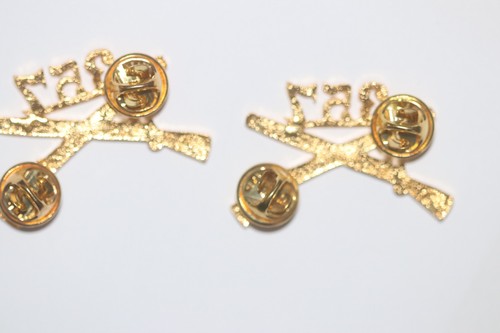 US ARMY 357TH INFANTRY REGIMENT COLLAR BADGES INSIGNIA PAIR AS WWII 90TH DIV - Picture 2 of 2