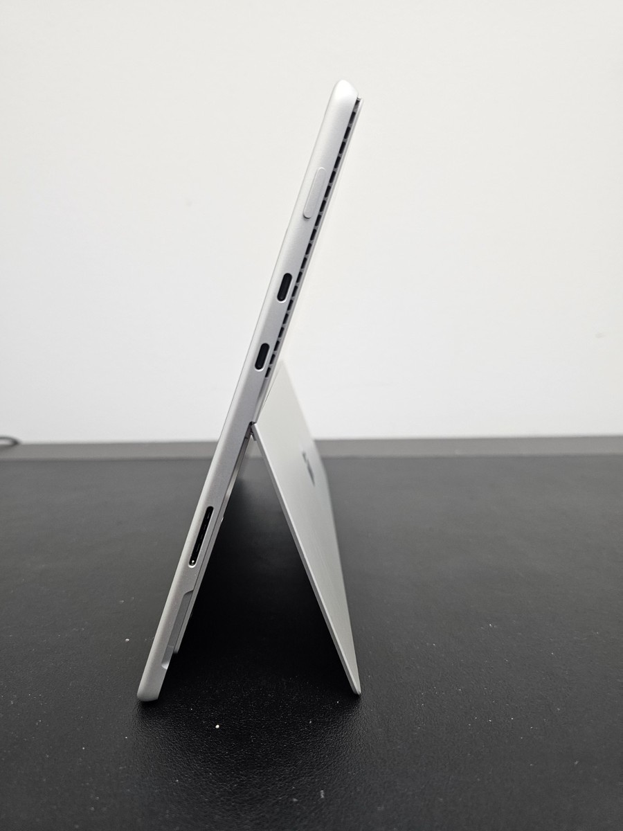 Microsoft Surface Pro 8 i7-1185G7 16GB RAM 512GB SSD Windows 11