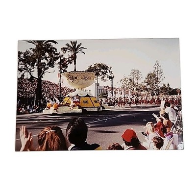 Vintage 1988 California Rose Parade Kodak ''PAC-10'' College Football Float