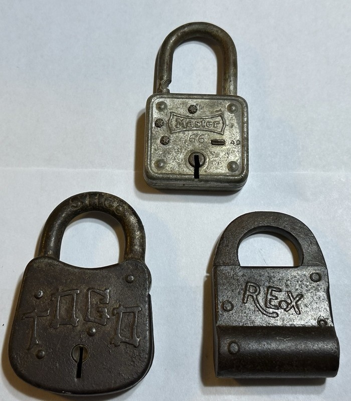Group Of Vintage Padlocks Without Keys REX TOGO Master SHCO 3 Pad Locks In Lot