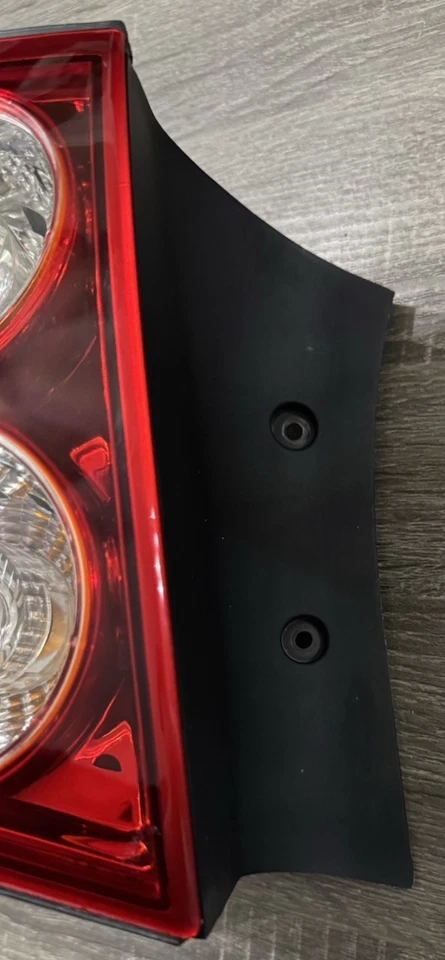 Luz trasera izquierda para conductor Pontiac GTO 2004-2006 OEM 92119491 Foto 3 de 4