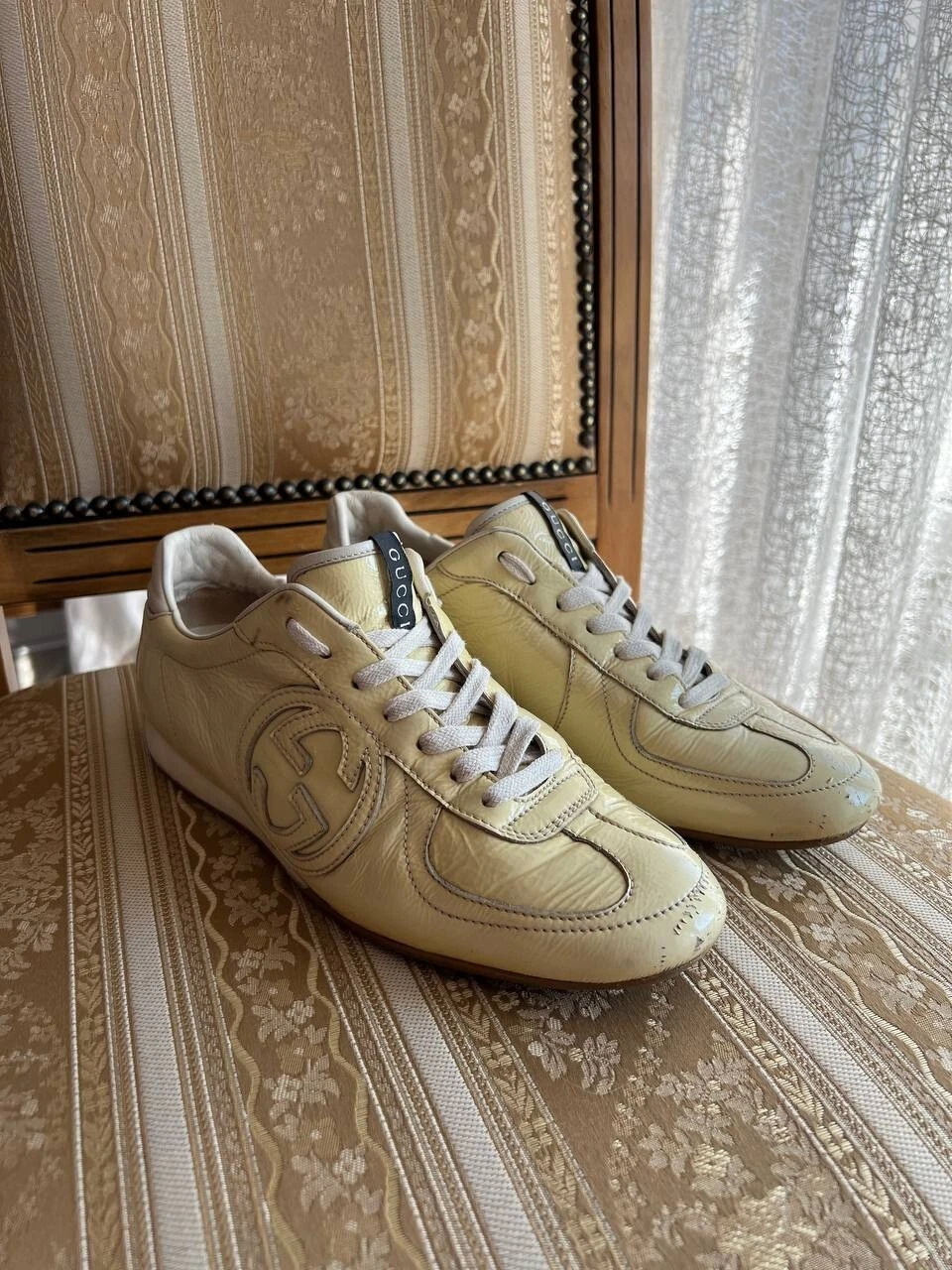 BASKETS FEMME GUCCI GG MADE IN ITALY CUIR BLANC OR JAUNE 182297 38 39