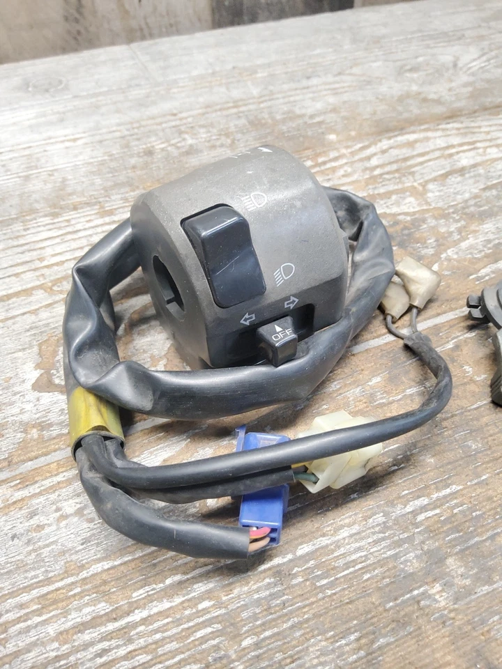 2000 00 00-01 Yamaha YZF-R1 YZFR1 Left Side Handlebar Controls Switches - Image 2 of 4