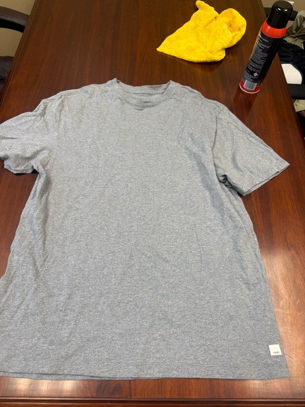 Vuori Mens Short Sleeve Heavyweight Cotton Tee Relaxed Fit XL Gray