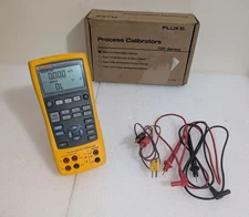 Fluke 724 Process and Temperature Calibrator with Leads works fine