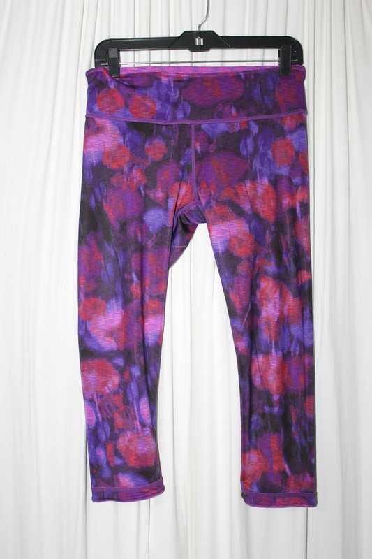 Danskin Womens Cropped Reversible Leggings Purple Size Medium