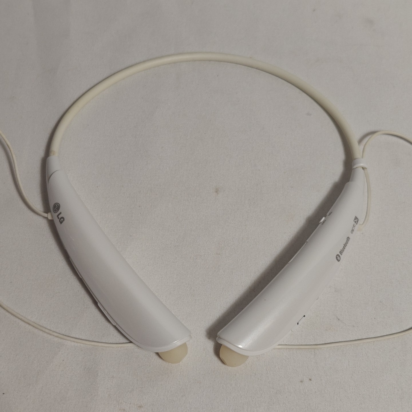 LG Tone Pro HBS-750 Wireless Stereo Headset Bluetooth 3.0 Mu