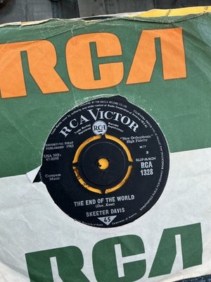 Skeeter  Davis.  End of the World.    7''  vinyl.  1963  RCA