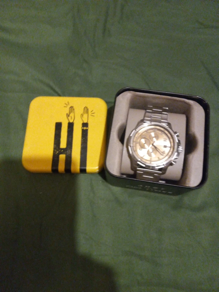 Preowned  Stainless Steel Fossil Mens Watch. New Battery Installed, Works Great - Image 3 of 4