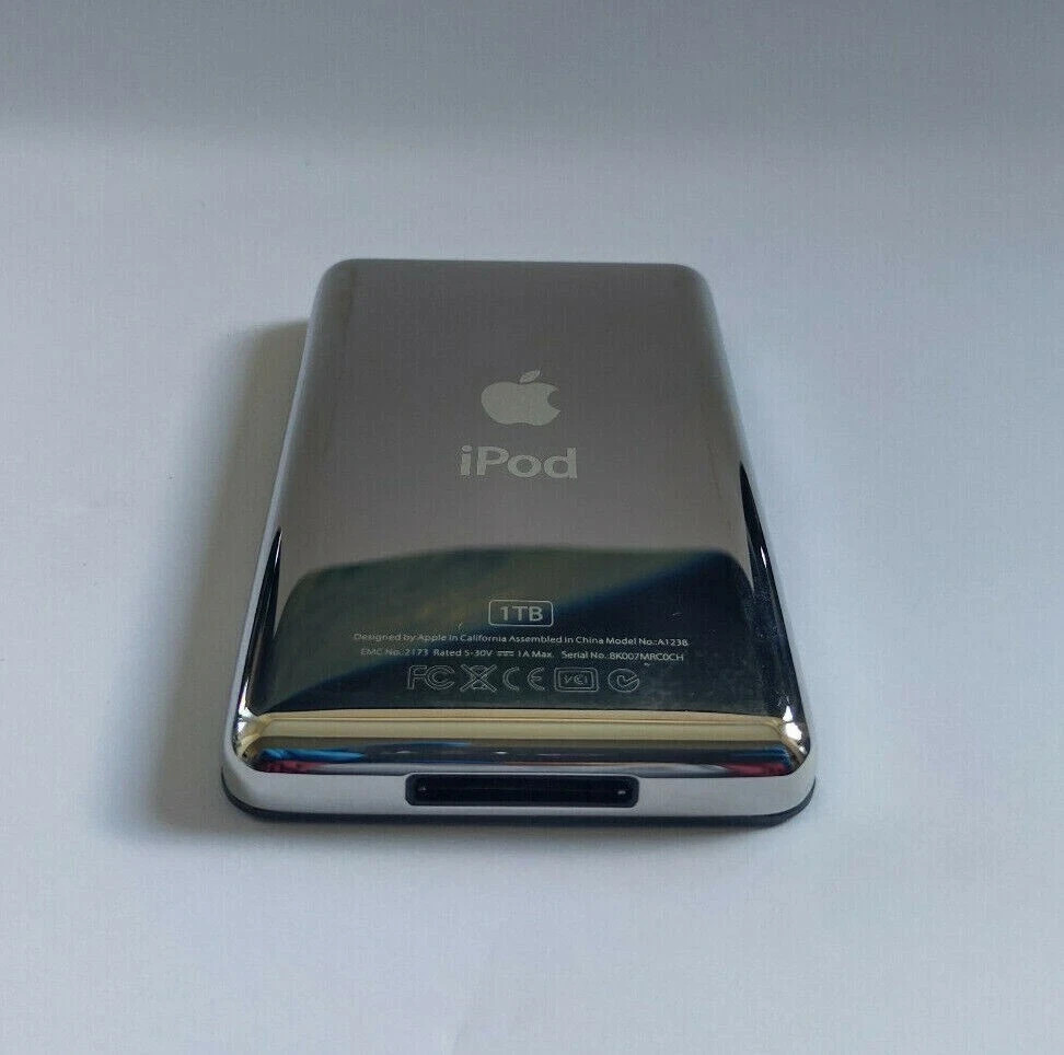 Apple iPod Classic 7th Generation 160GB Player - Black (MC297LL/A