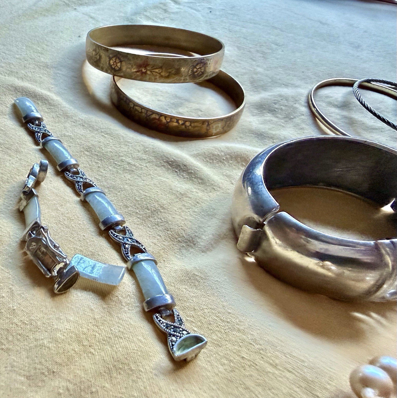 Assorted Multi-Tone Bangle 28 Bracelets Fashion C… - image 5