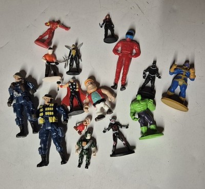 Konvolut 15 Figuren verschiedene Marvel Figuren aus Comics Mario etc